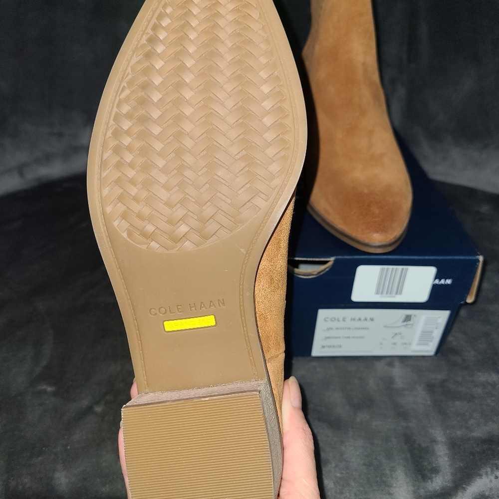 Cole Haan Bootie NWT Size 7.5 - Picture 6 of 9